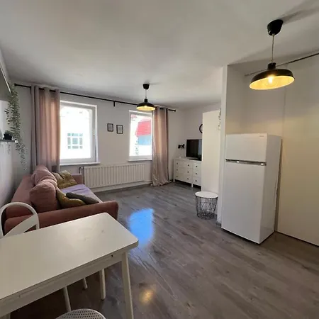 Wakacyjna Mala Kawalerka Quarto em Acomodações Particulares *